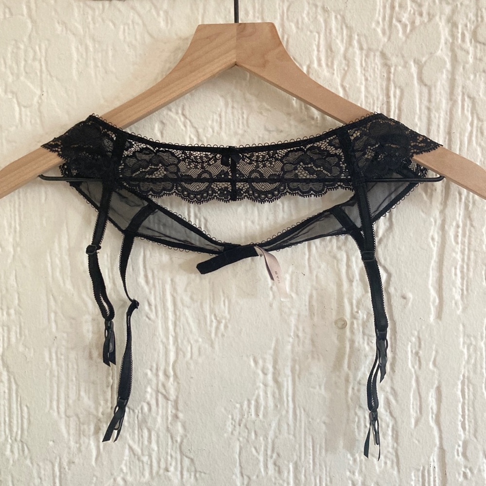 Victoria’s Secret Black Lace Garter Size XS Small Petite